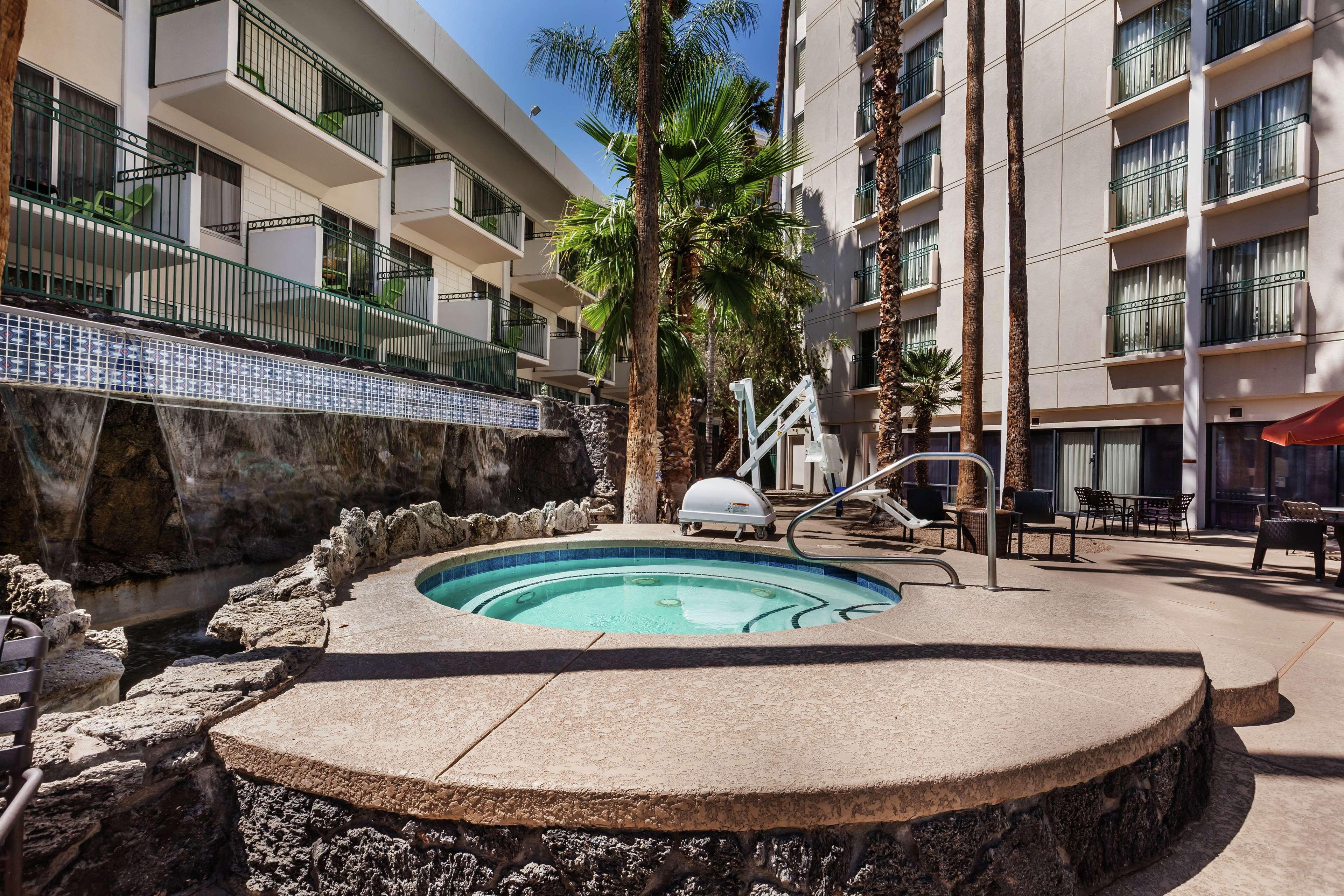 Hilton Garden Inn Phoenix Midtown Ngoại thất bức ảnh